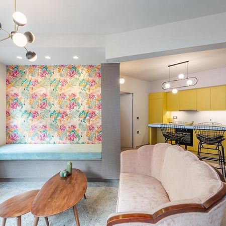 Pop Art Homm In Groovy Koukaki Apartment Athena Bagian luar foto