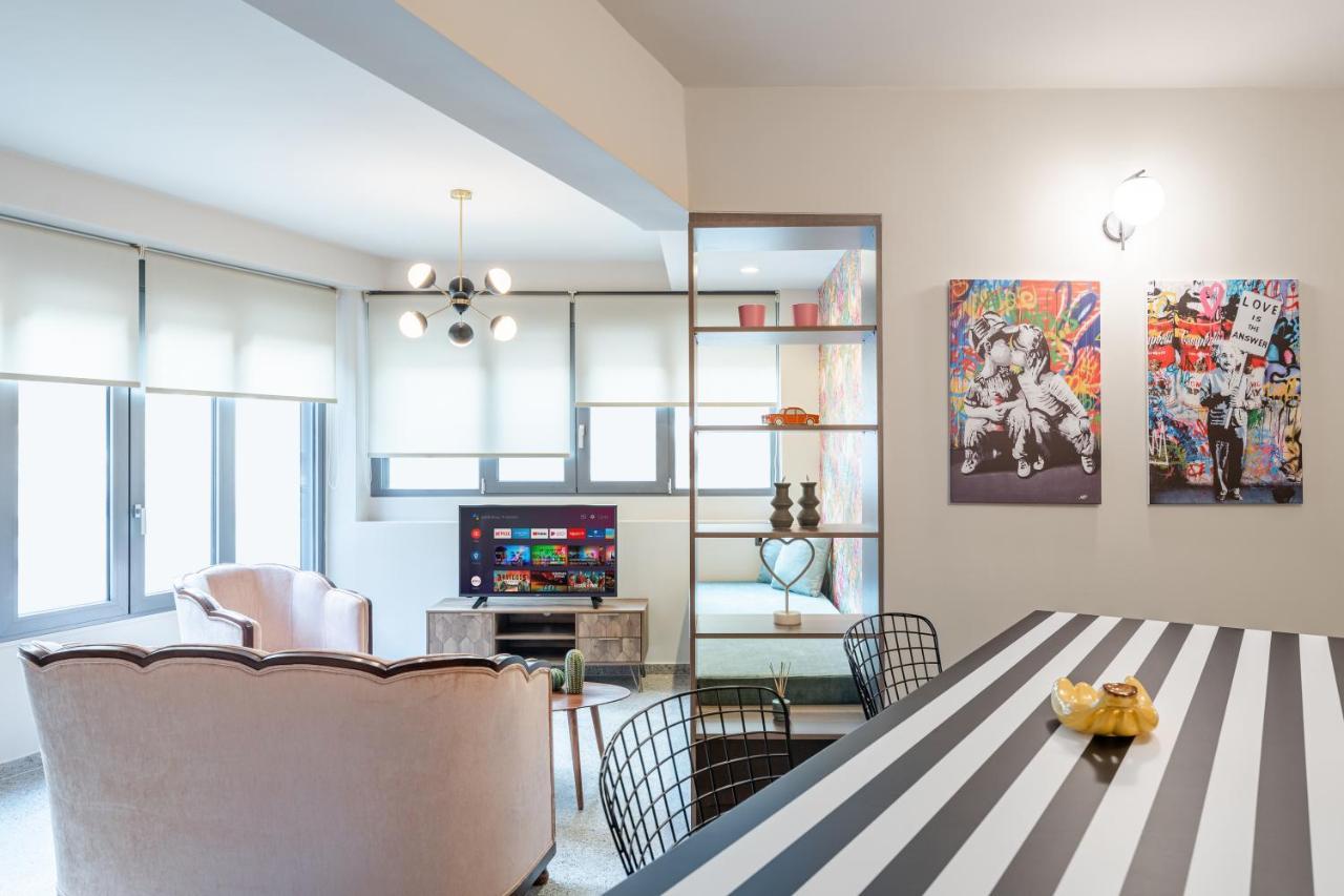 Pop Art Homm In Groovy Koukaki Apartment Athena Bagian luar foto