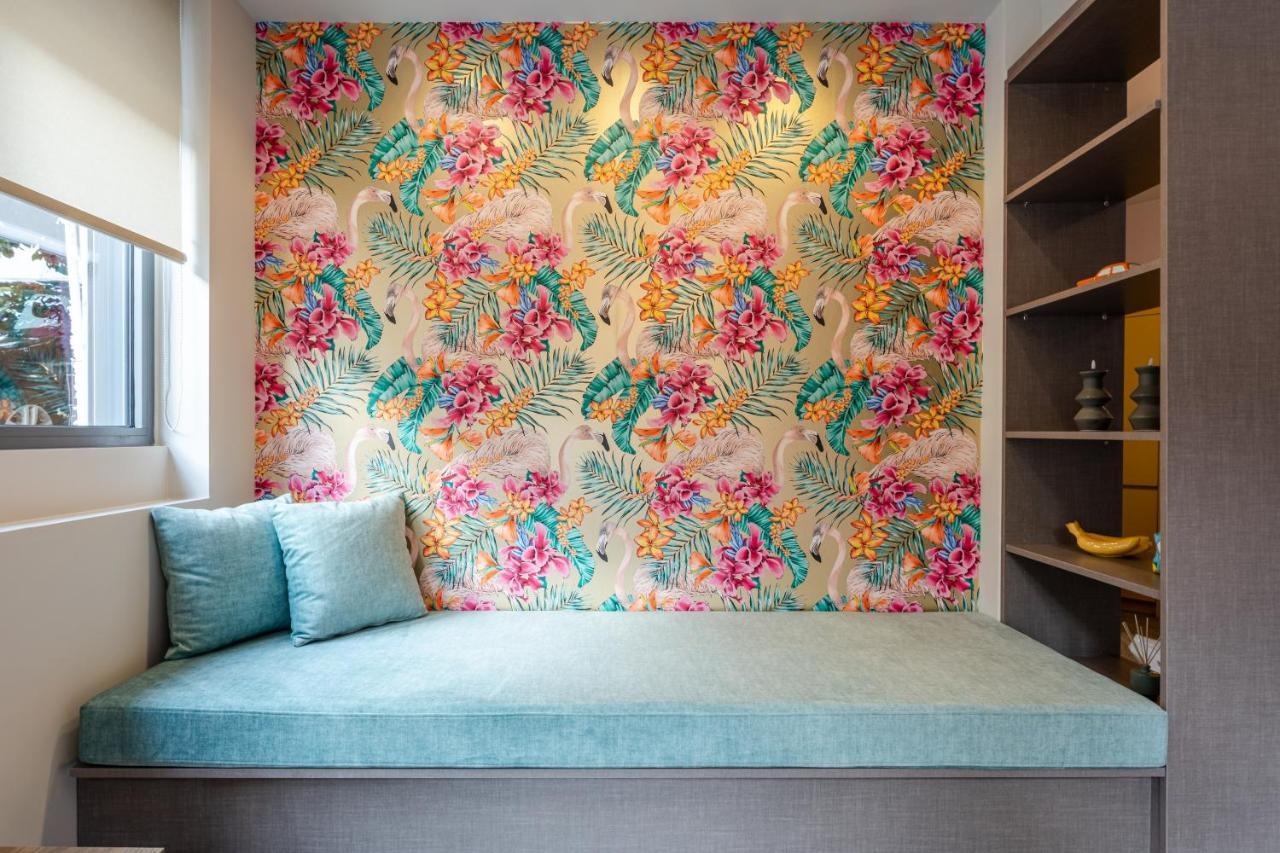 Pop Art Homm In Groovy Koukaki Apartment Athena Bagian luar foto
