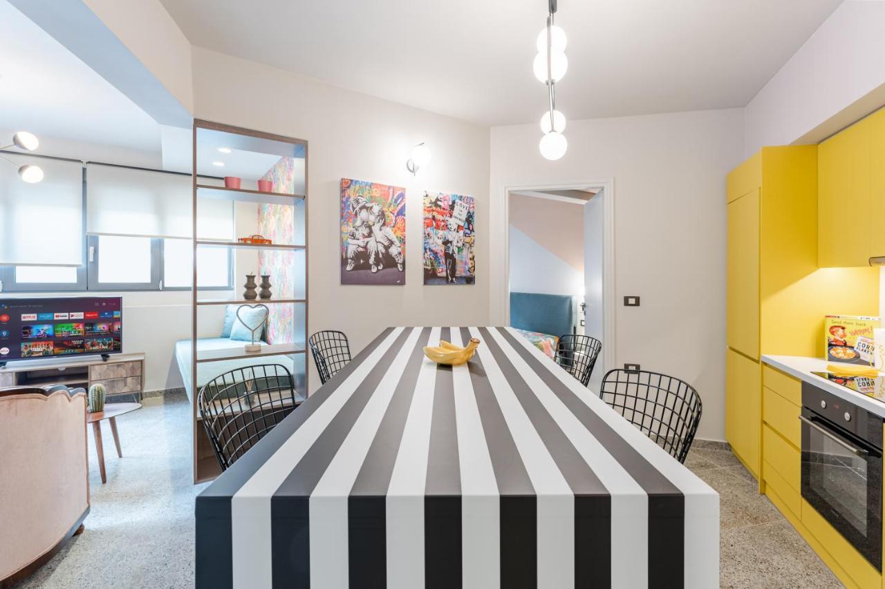Pop Art Homm In Groovy Koukaki Apartment Athena Bagian luar foto